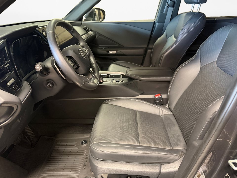 Used 2024 Lexus TX 350 AWD w/ Cold Weather Package image 11