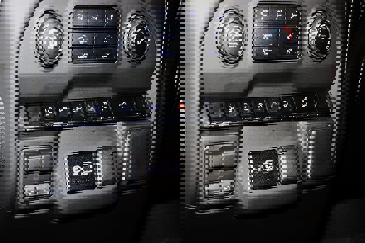 Used 2026 Chevrolet Silverado 2500 Custom w/ Custom Value Package image 44