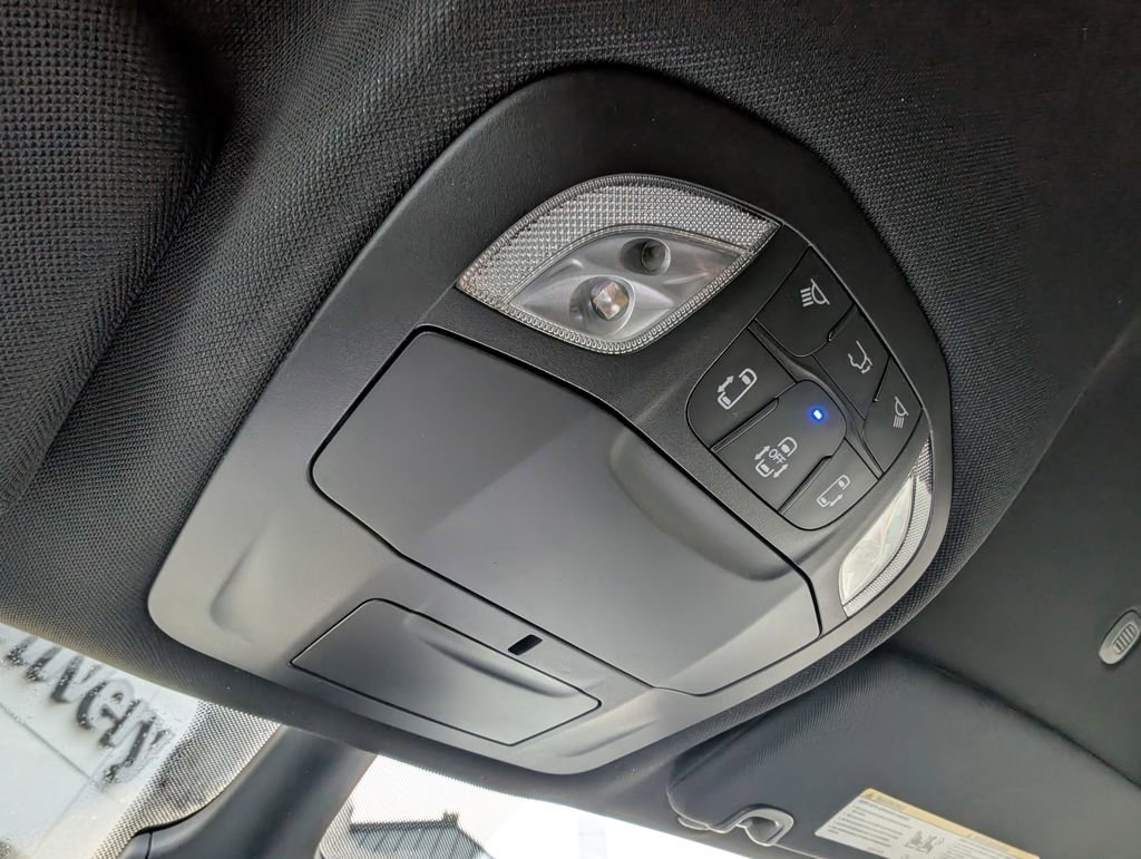 New 2026 Chrysler Voyager LX FWD image 34