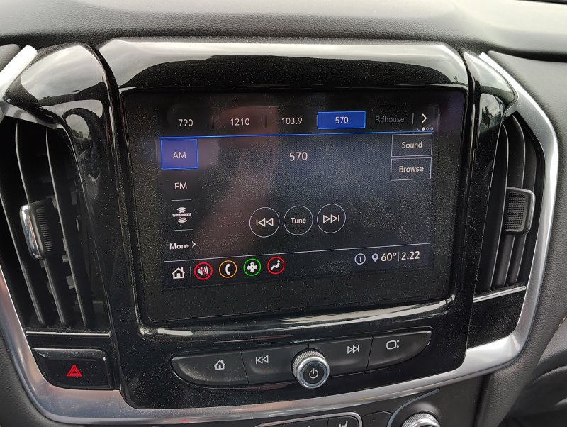 Used 2020 Chevrolet Traverse LT FWD image 14