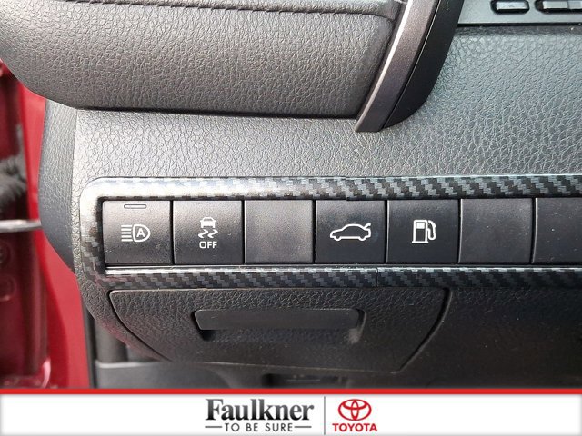 Used 2018 Toyota Camry L image 24