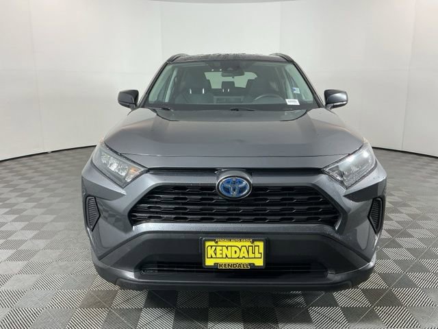 Used 2021 Toyota RAV4 LE image 2