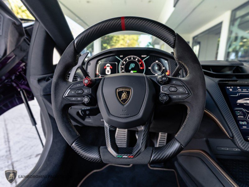 Used 2025 Lamborghini Revuelto AWD/4WD image 34