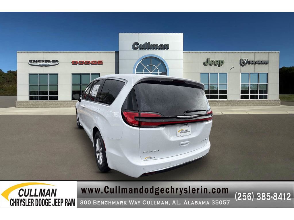 New 2026 Chrysler Pacifica Limited image 5