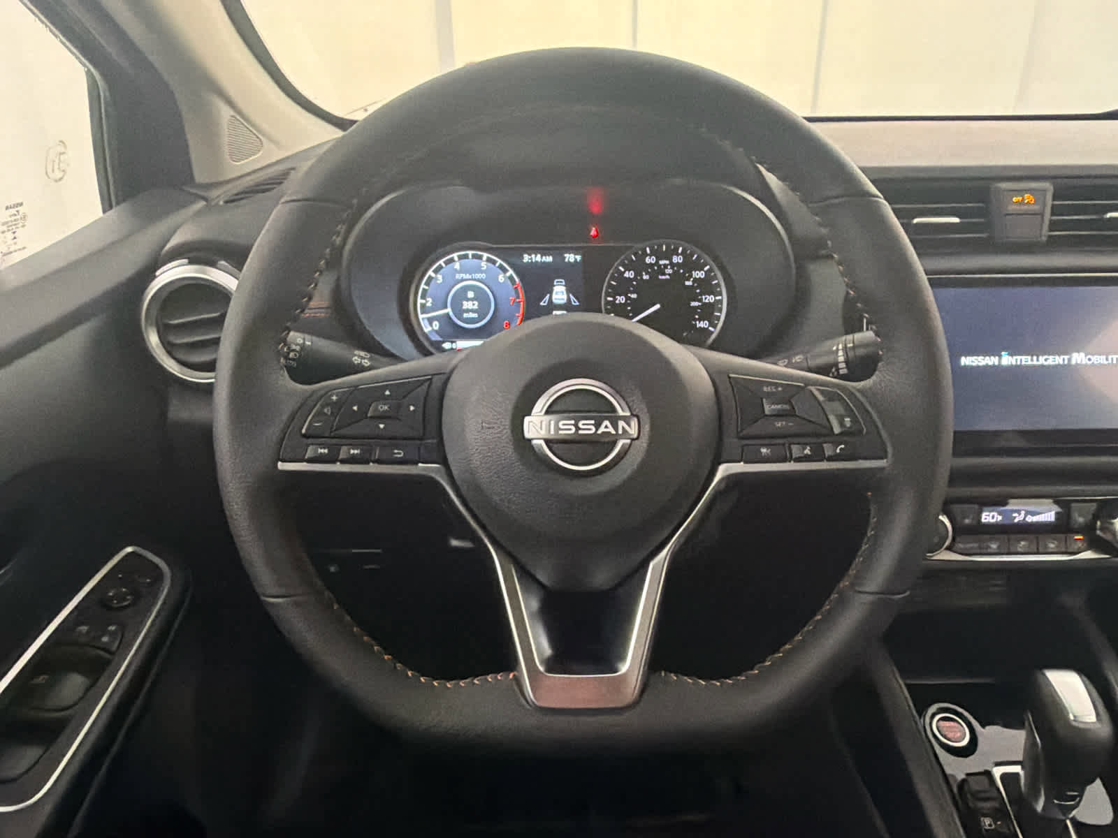 New 2025 Nissan Versa SR w/ Trunk Package image 18