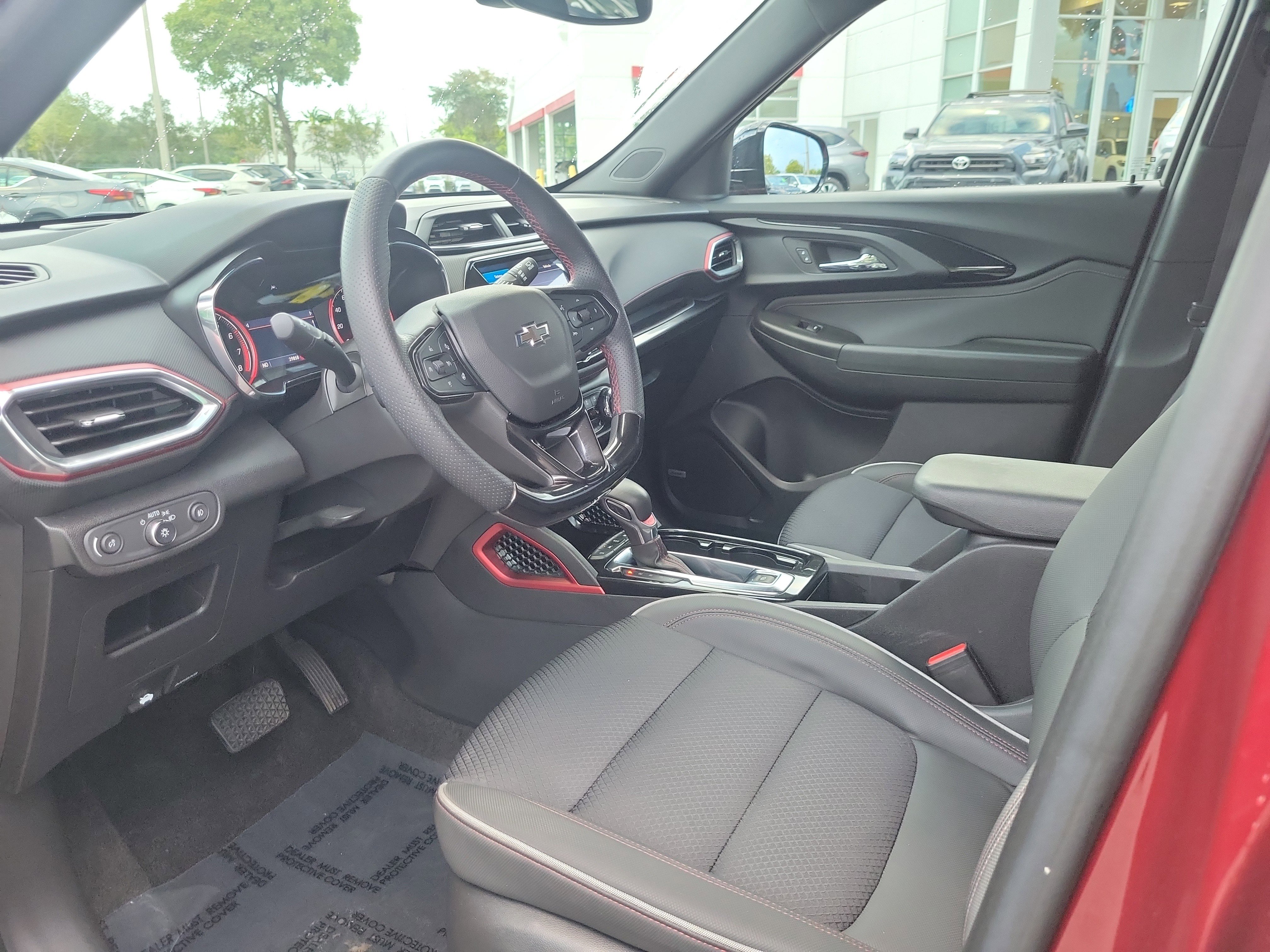 Used 2023 Chevrolet TrailBlazer RS w/ Technology Package image 12