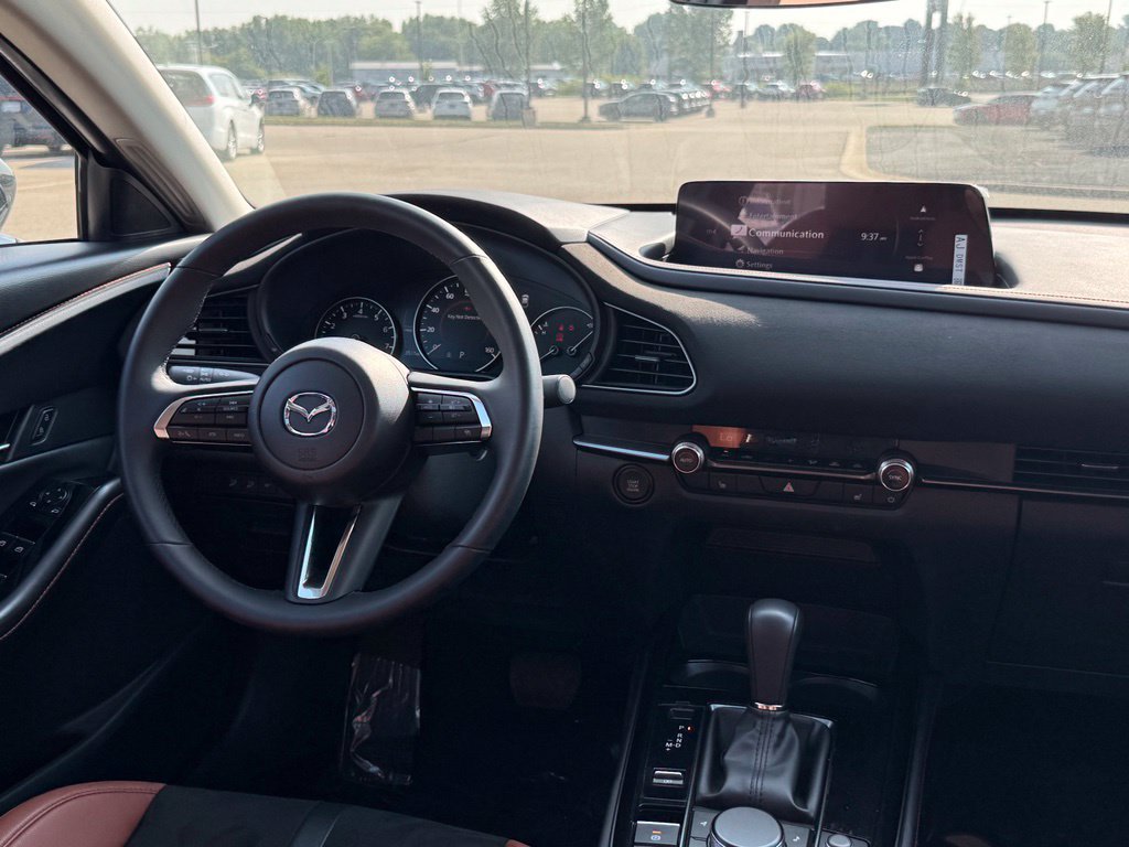Certified 2025 MAZDA CX-30 Carbon AWD/4WD image 17