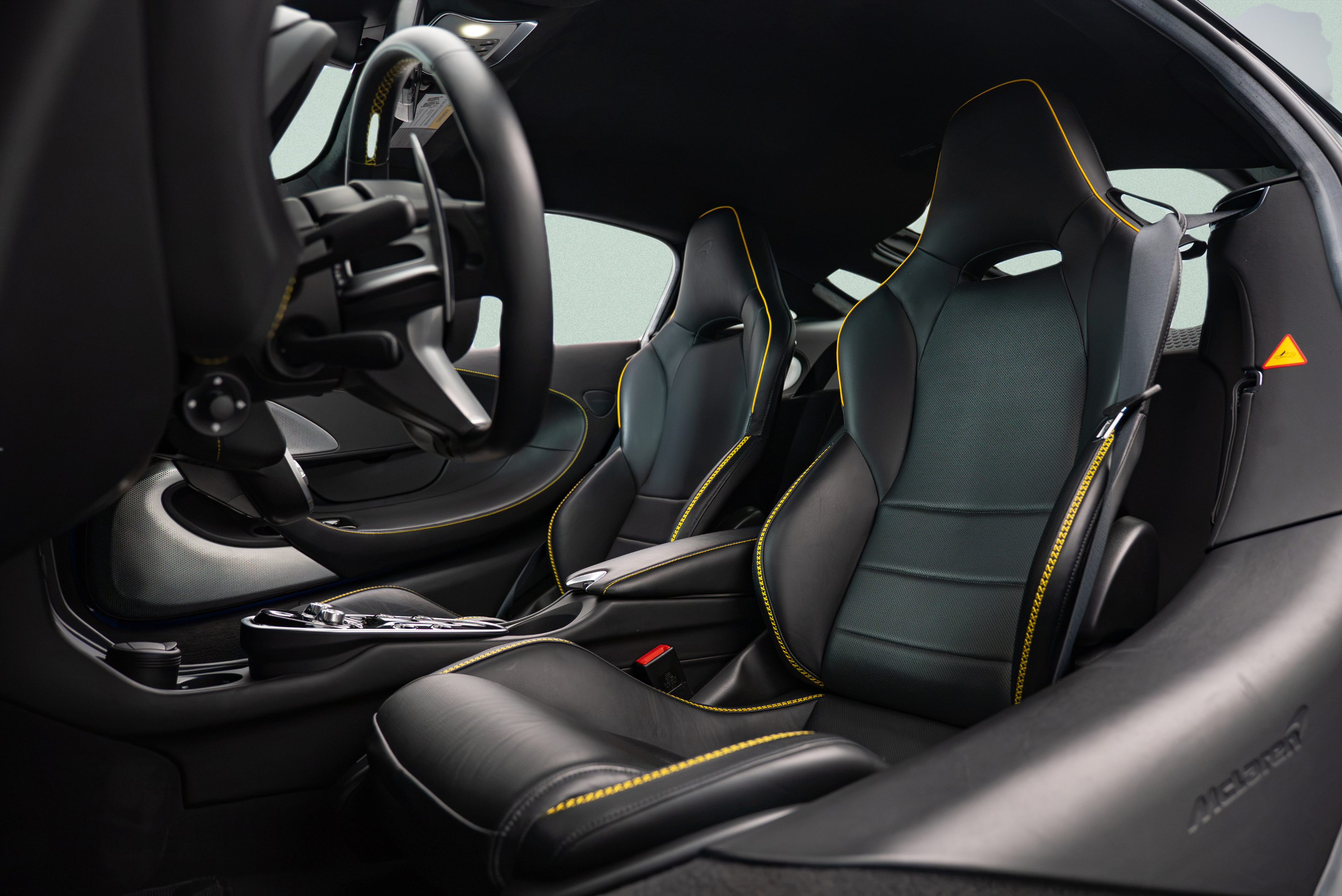 Used 2023 McLaren GT RWD image 9