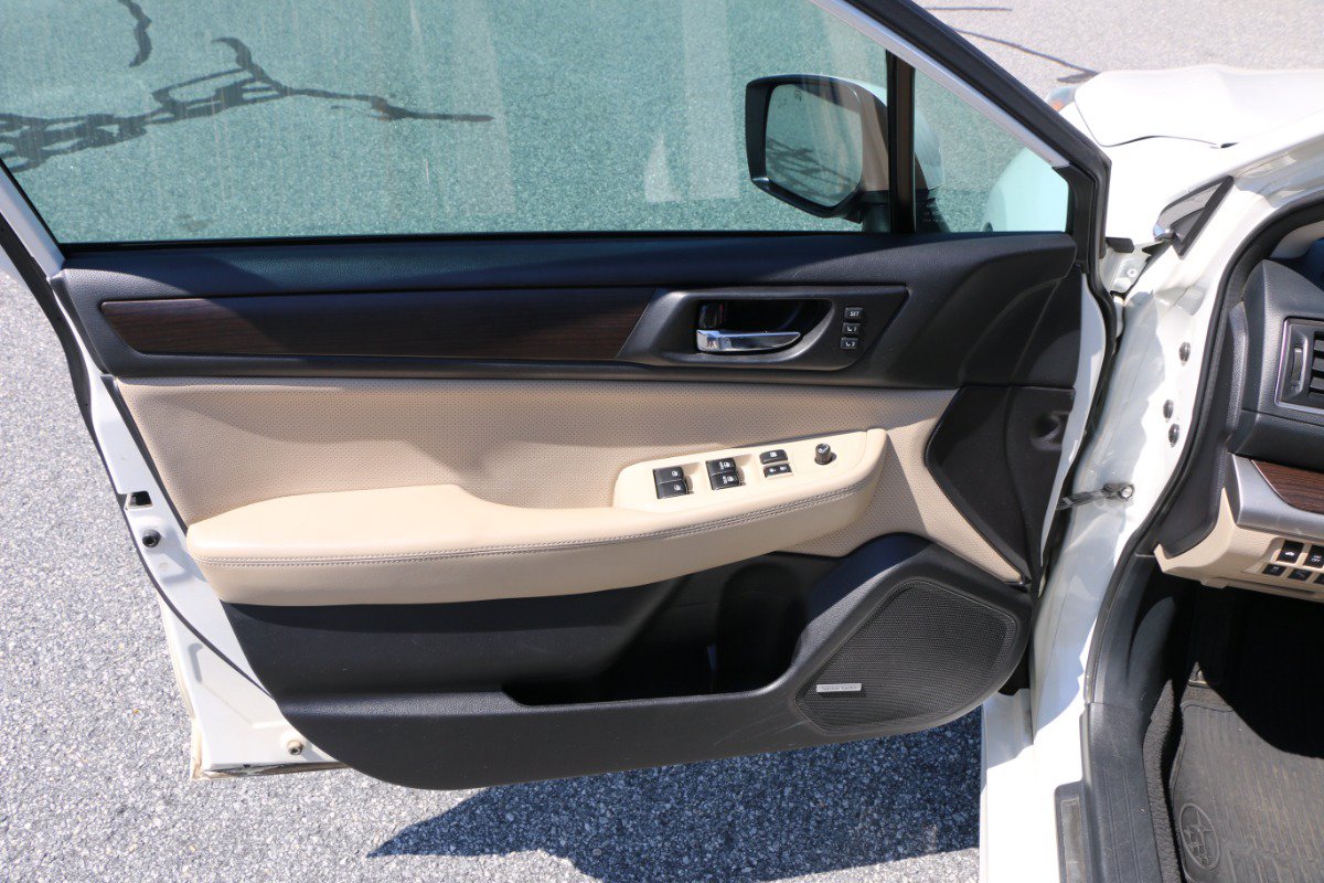Used 2017 Subaru Legacy 2.5i Limited AWD/4WD image 16