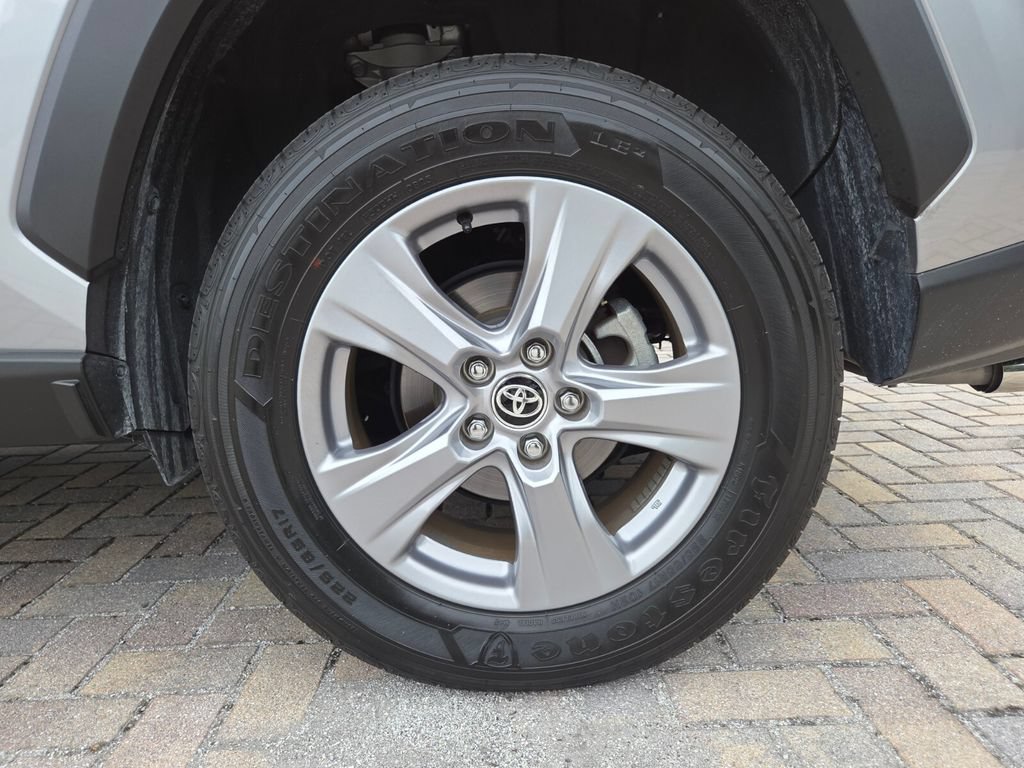 Certified 2025 Toyota RAV4 XLE AWD/4WD image 20