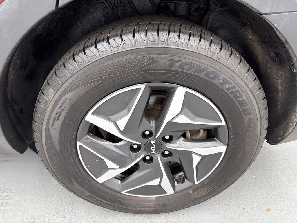 Used 2022 Kia Sorento S FWD image 6