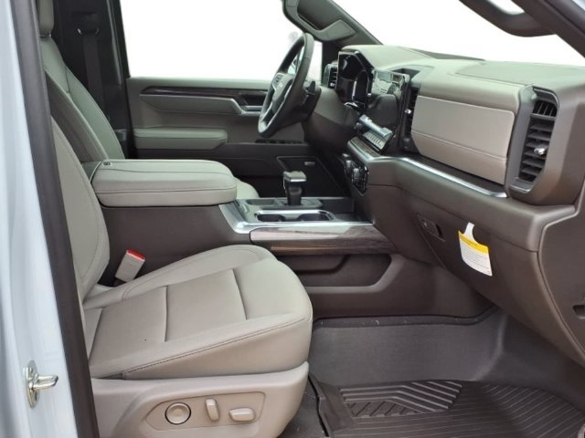 New 2026 Chevrolet Silverado 1500 LTZ w/ LTZ Convenience Package II AWD/4WD image 16
