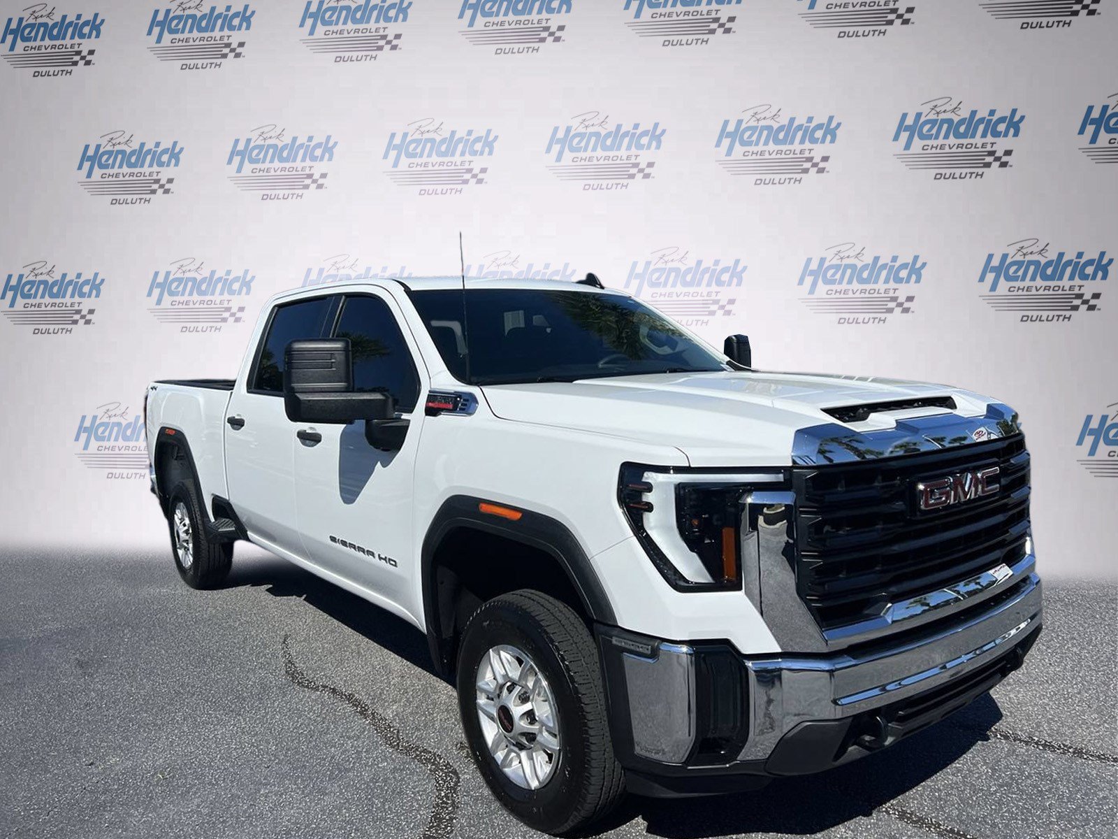 Used 2025 GMC Sierra 2500 Pro AWD/4WD image 2