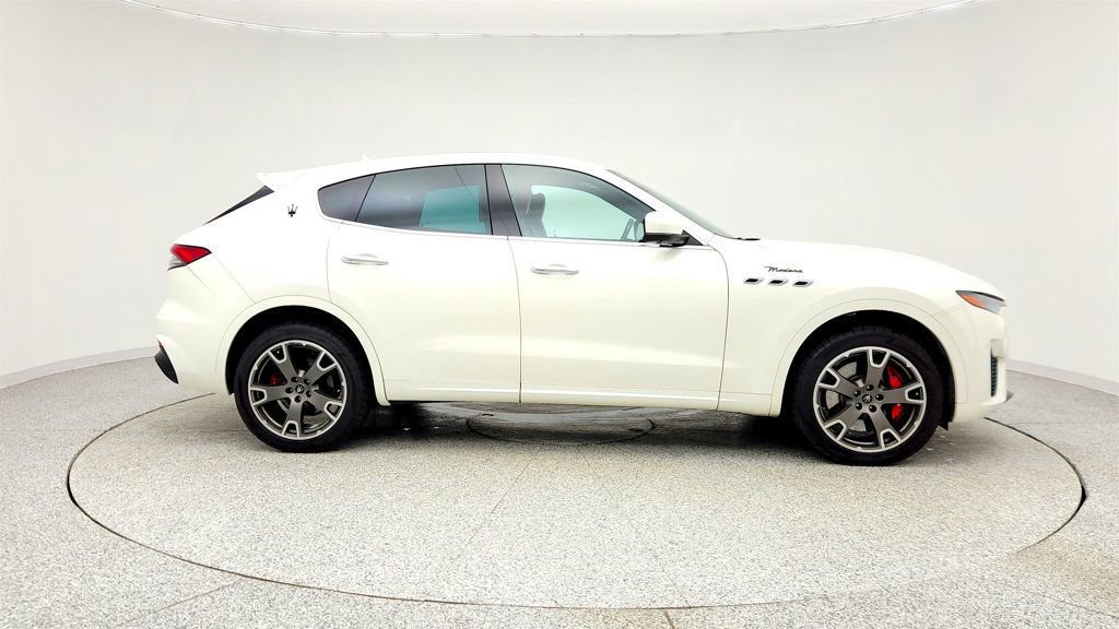 Used 2022 Maserati Levante Modena image 4