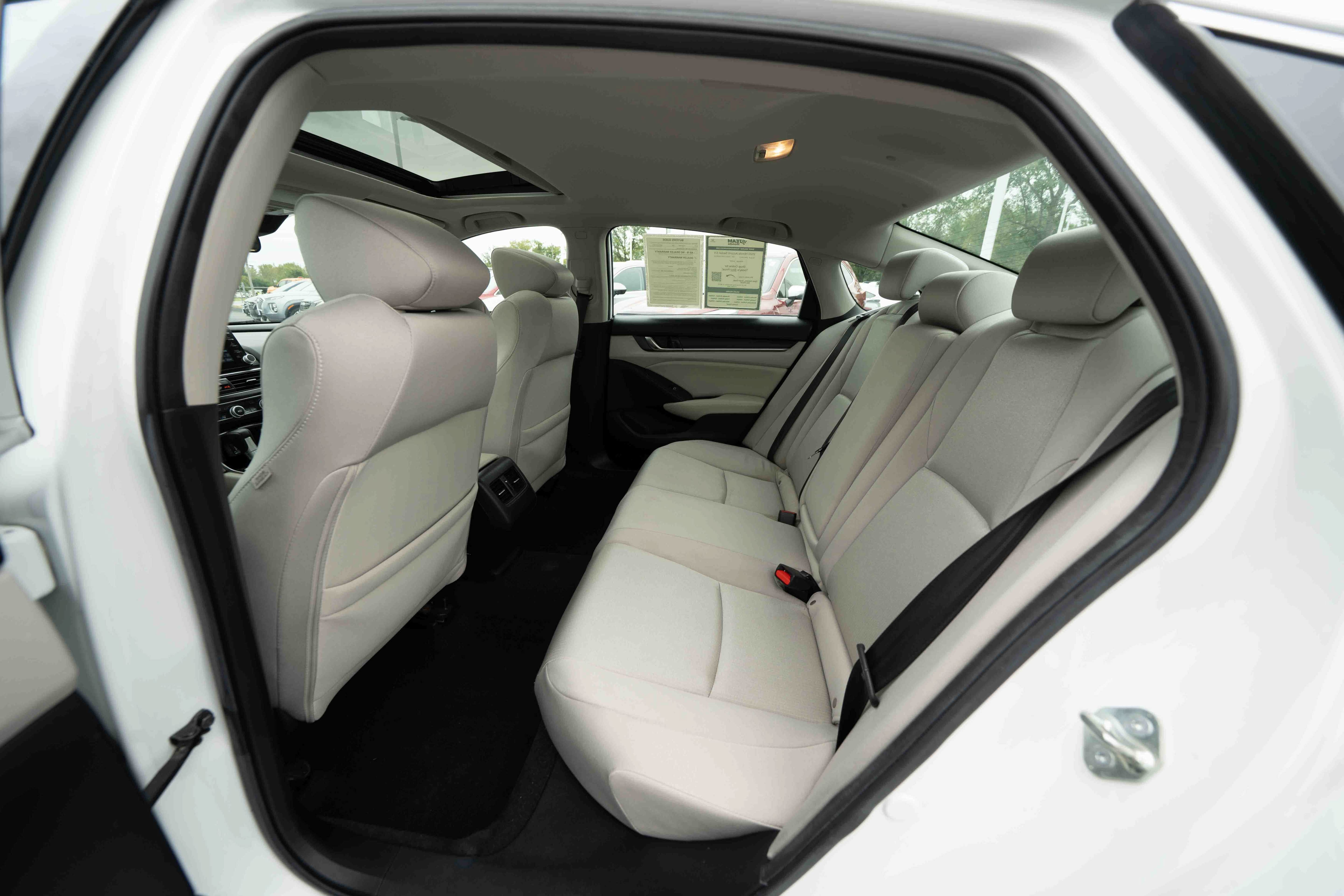 Used 2020 Honda Accord EX image 23