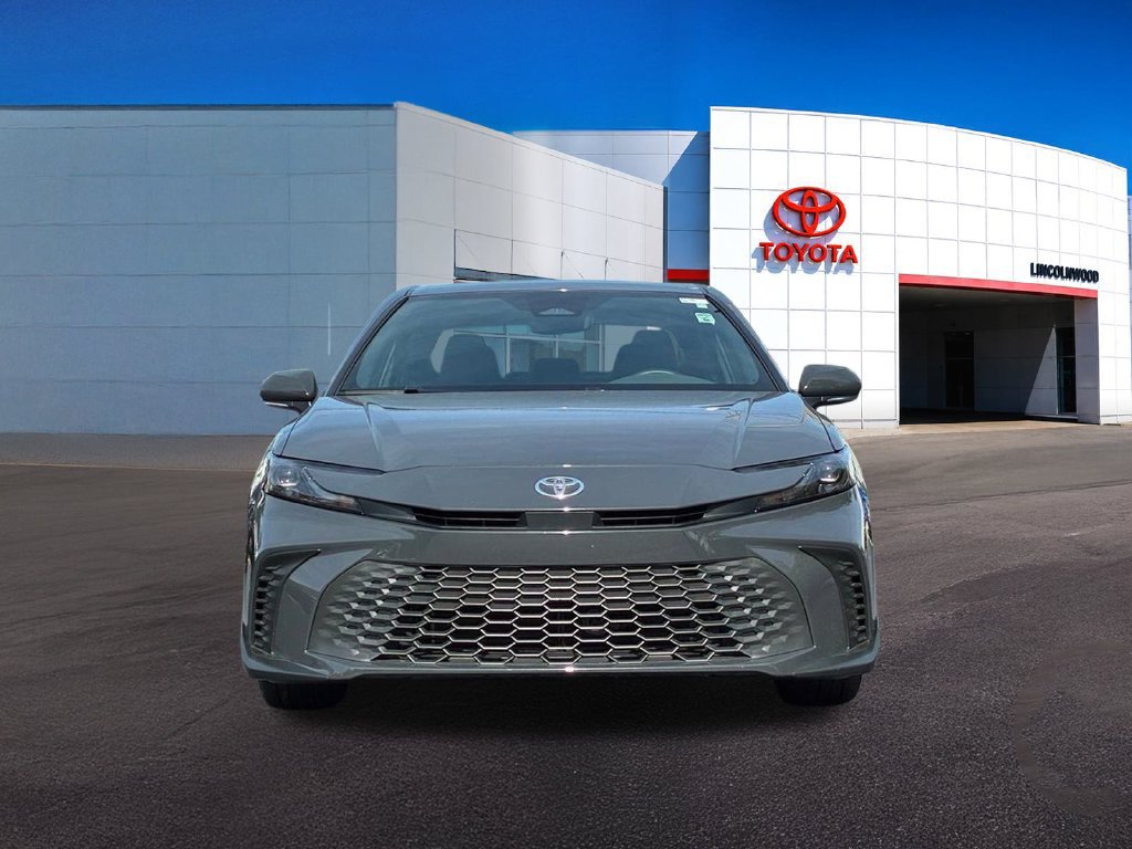 Used 2025 Toyota Camry SE FWD image 4