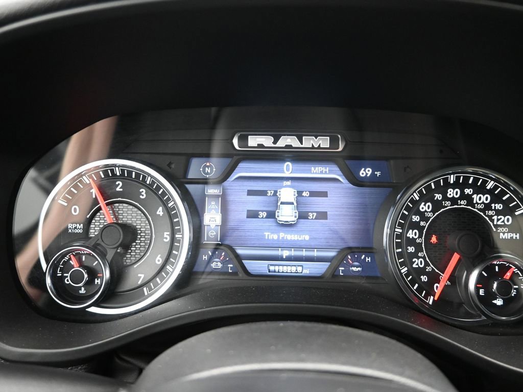 Used 2025 RAM 1500 Big Horn AWD/4WD image 12