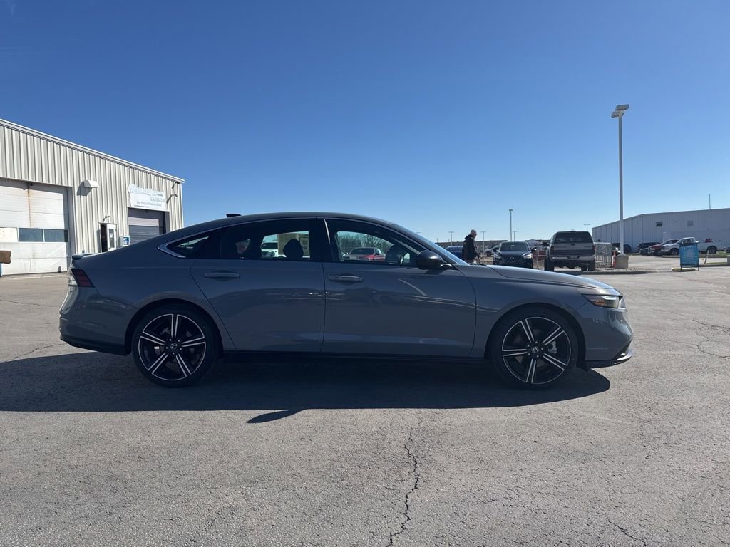 Used 2023 Honda Accord Sport image 7