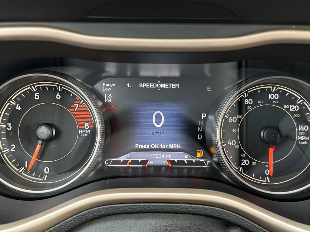 Used 2018 Jeep Cherokee Limited w/ Technology Group image 13