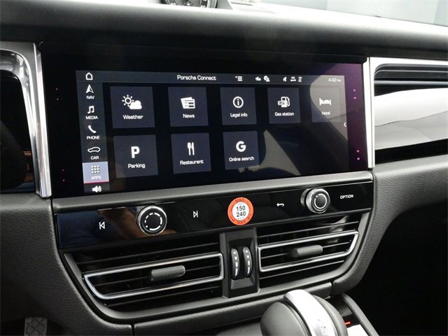 New 2026 Porsche Macan S image 10