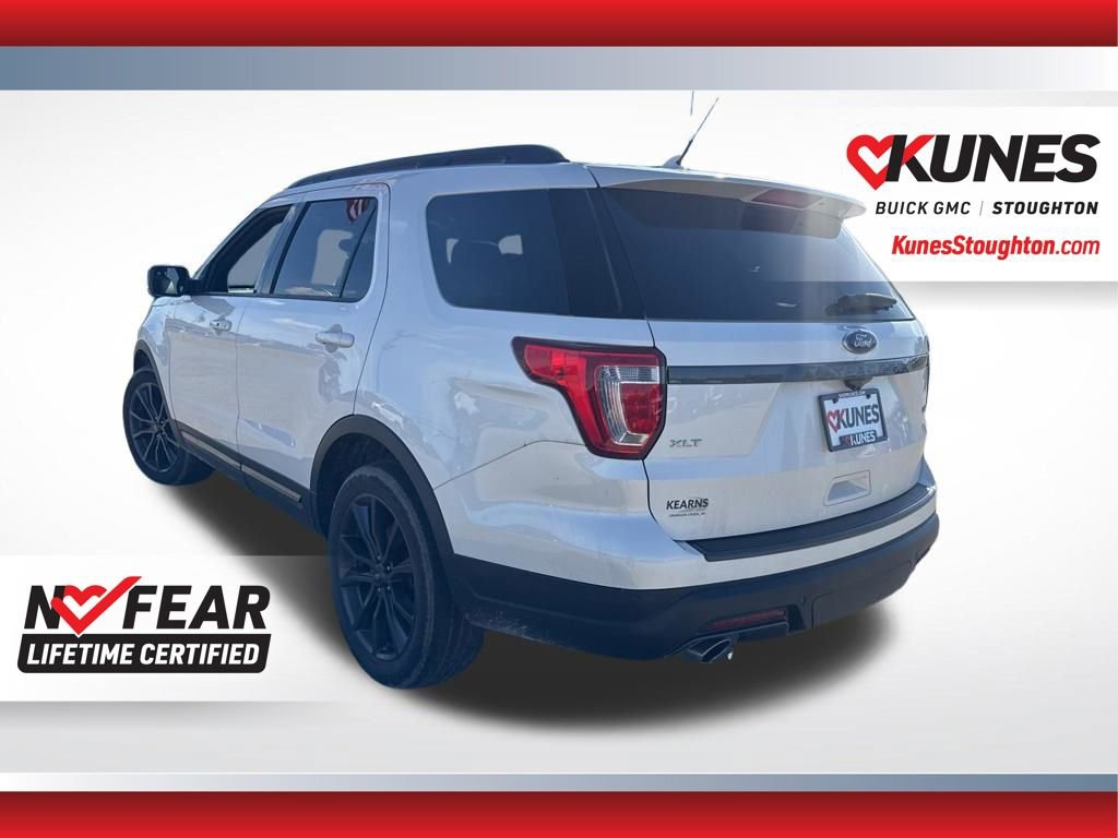 Used 2018 Ford Explorer XLT w/ XLT Appearance Package AWD/4WD image 9