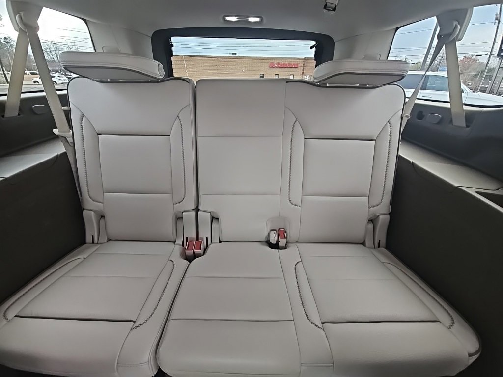 Used 2021 GMC Yukon XL Denali w/ Denali Premium Package image 16