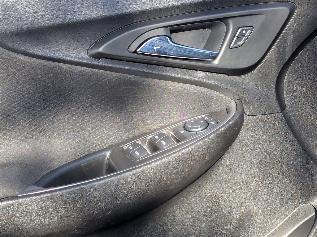 Used 2023 Chevrolet Malibu LT image 17