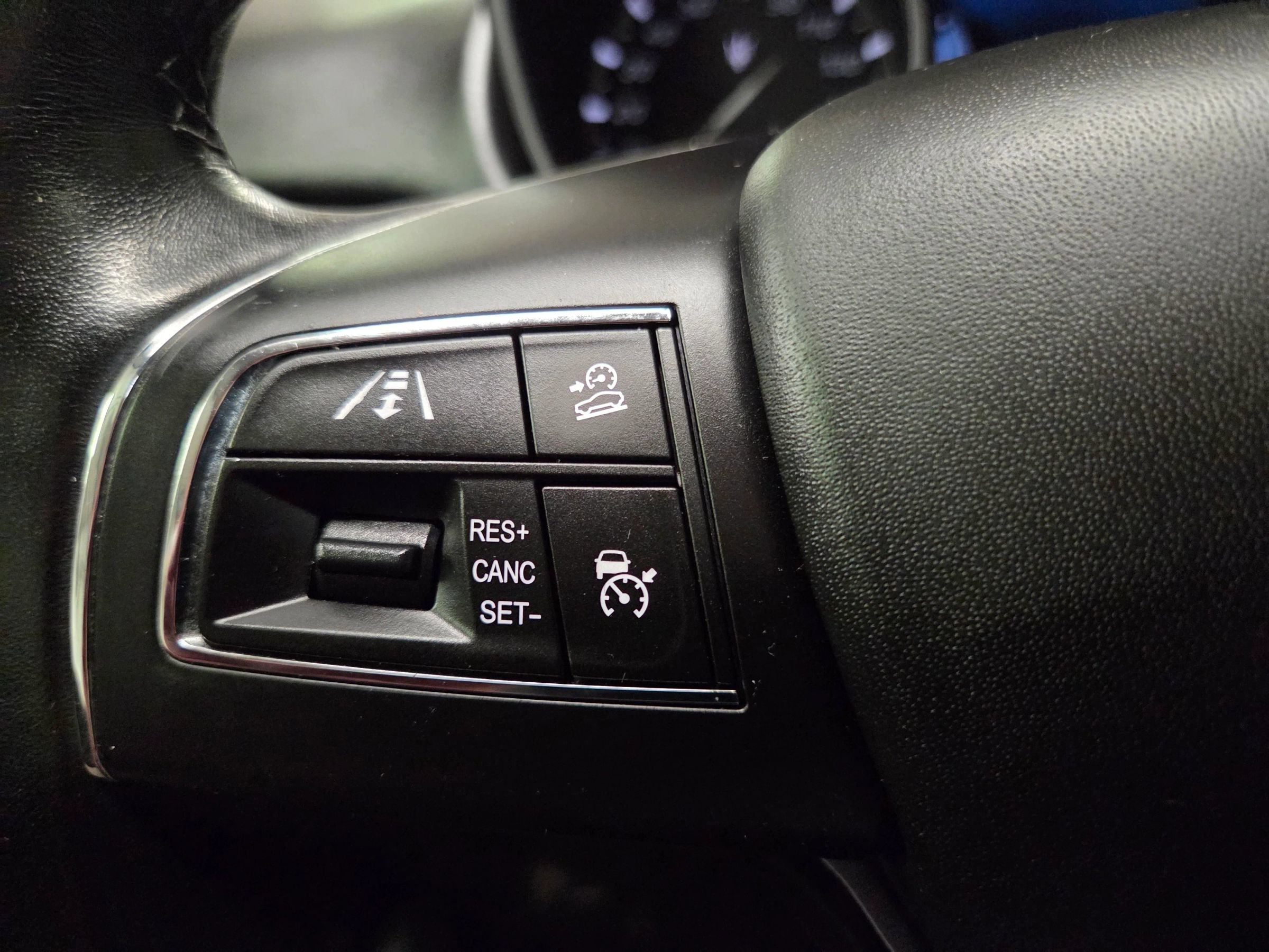 Used 2017 Maserati Levante AWD/4WD image 20