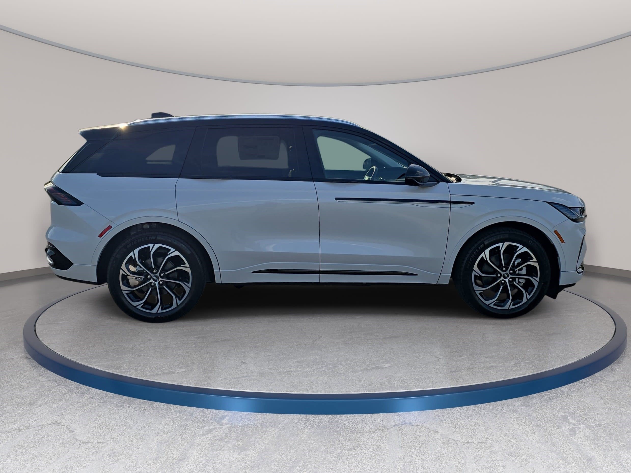 New 2026 Lincoln Nautilus Reserve AWD/4WD image 4