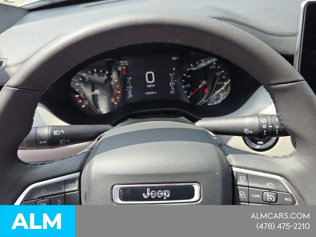 Used 2025 Jeep Compass Limited AWD/4WD image 23