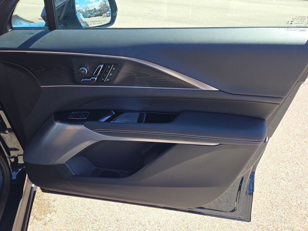 New 2026 Cadillac Lyriq Premium Luxury image 5