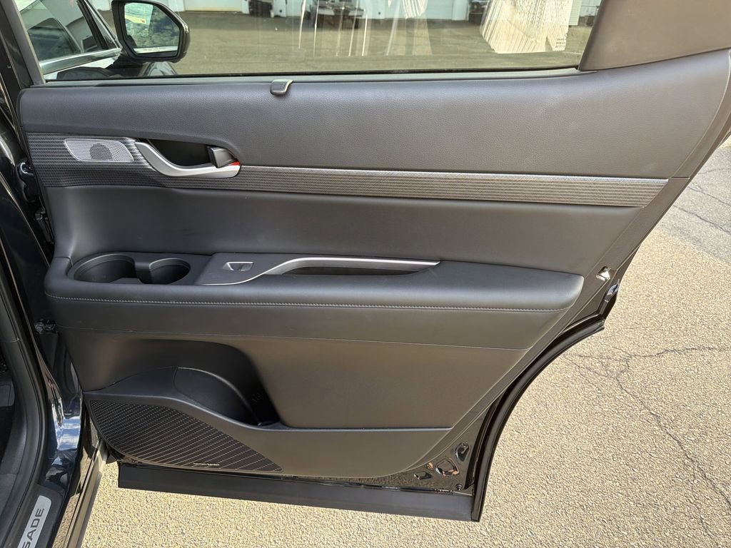 Used 2024 Hyundai Palisade Limited image 16