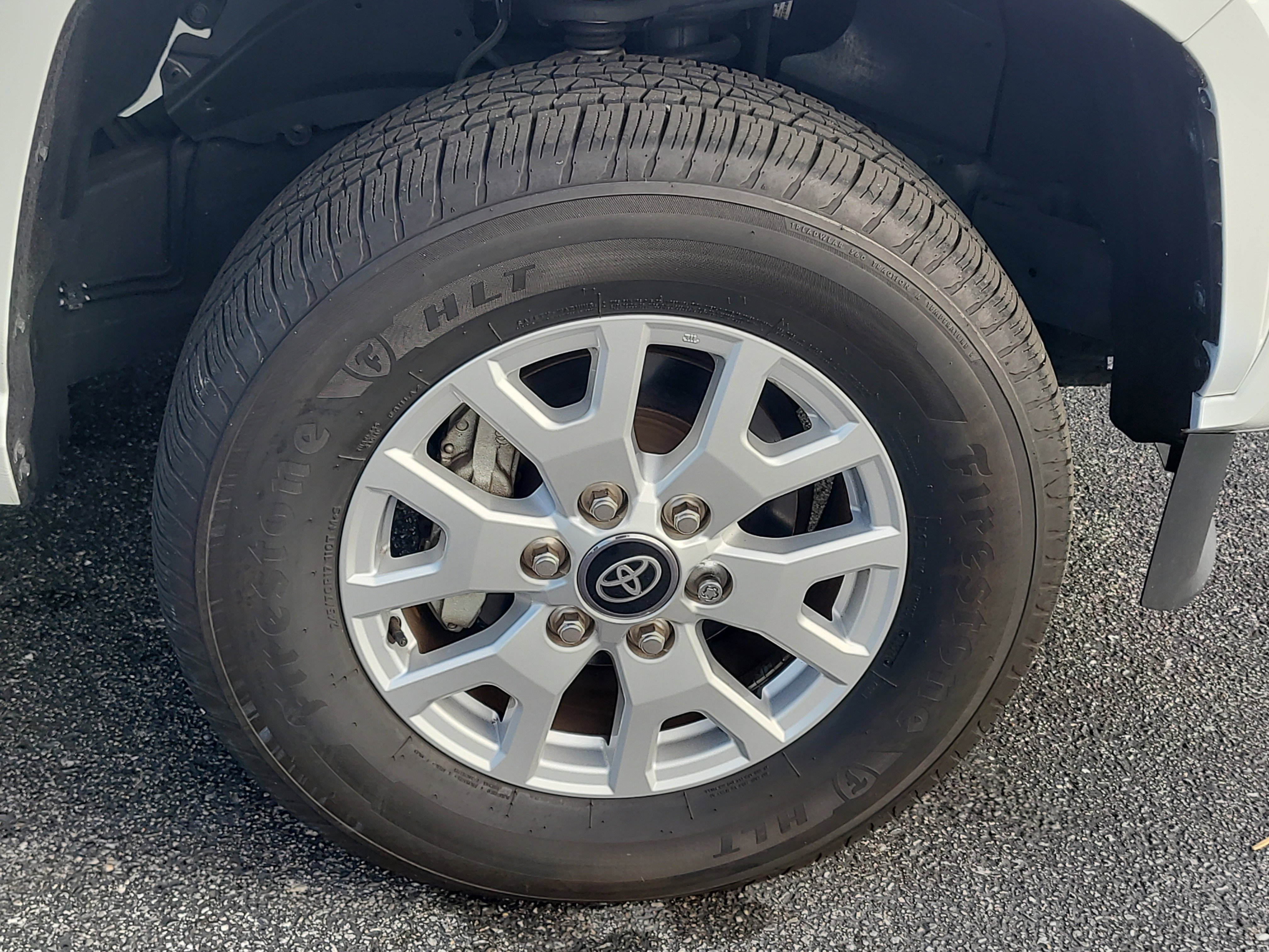 Used 2024 Toyota Tacoma SR5 AWD/4WD image 10