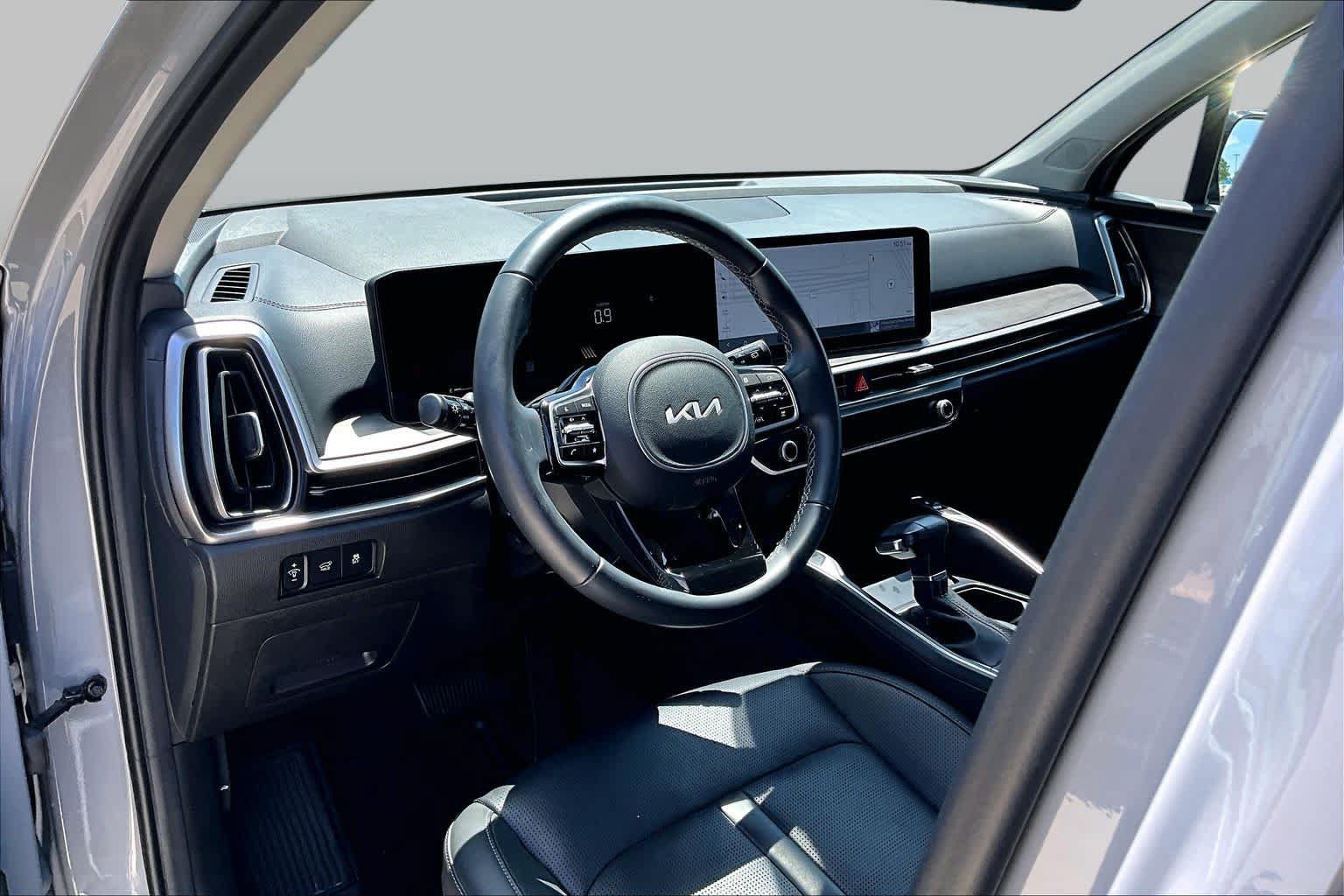 Certified 2024 Kia Sorento X-Line EX AWD/4WD image 17