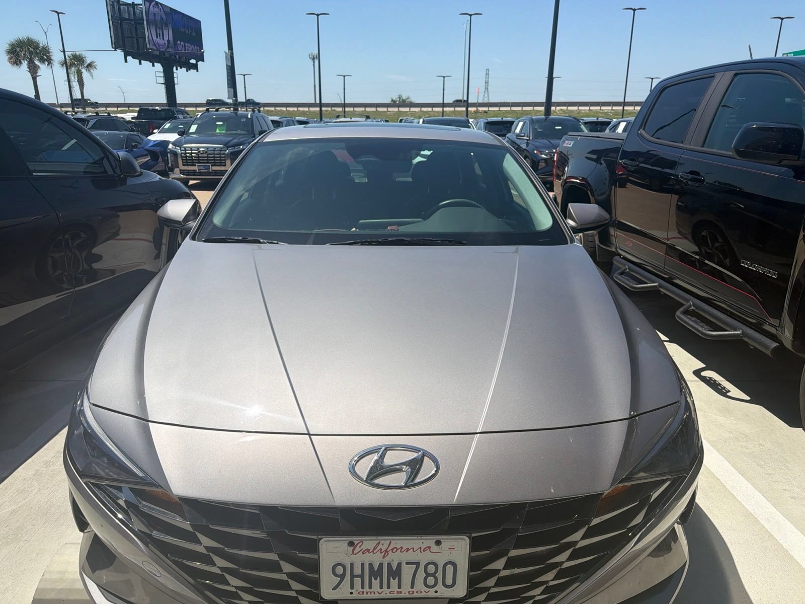 Used 2023 Hyundai Elantra Limited FWD image 2