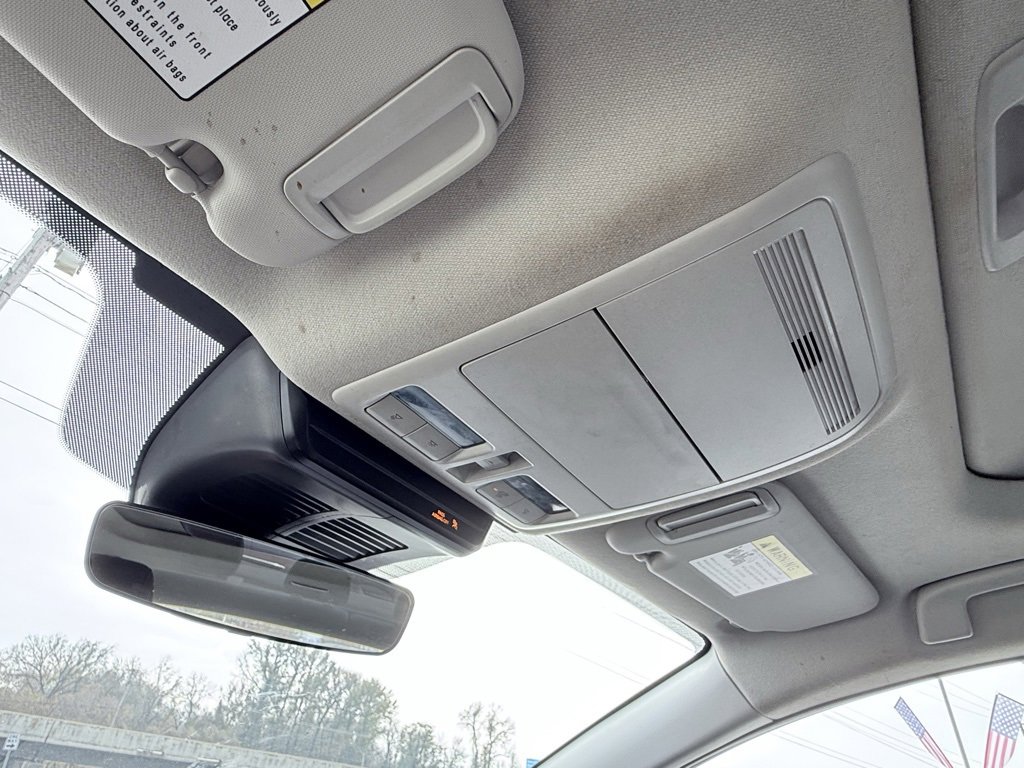 Used 2024 MAZDA MAZDA3 s image 20