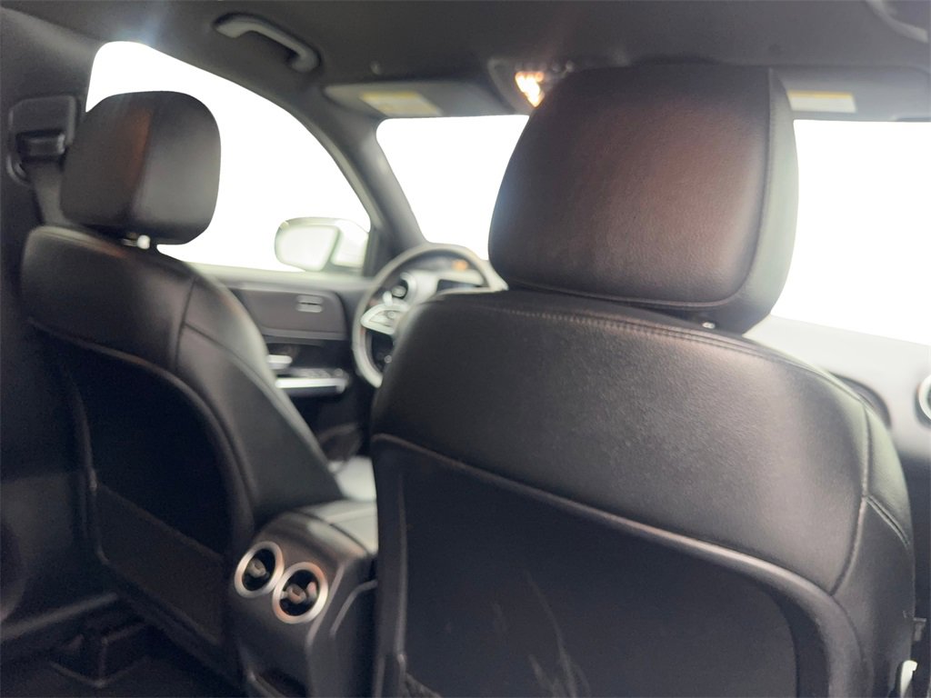 Used 2022 Mercedes-Benz GLB 250 w/ Premium Package Lite image 39