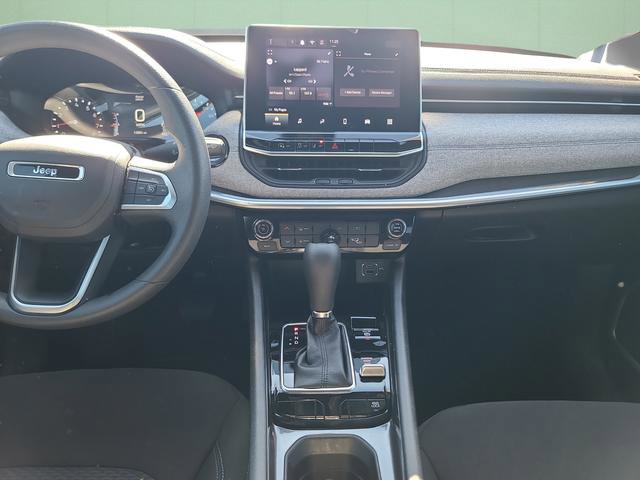 Used 2024 Jeep Compass Sport image 23