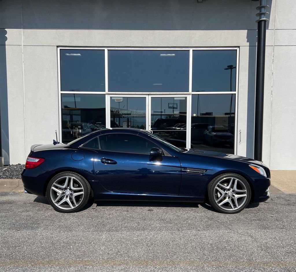 Used 2015 Mercedes-Benz SLK 250 image 8
