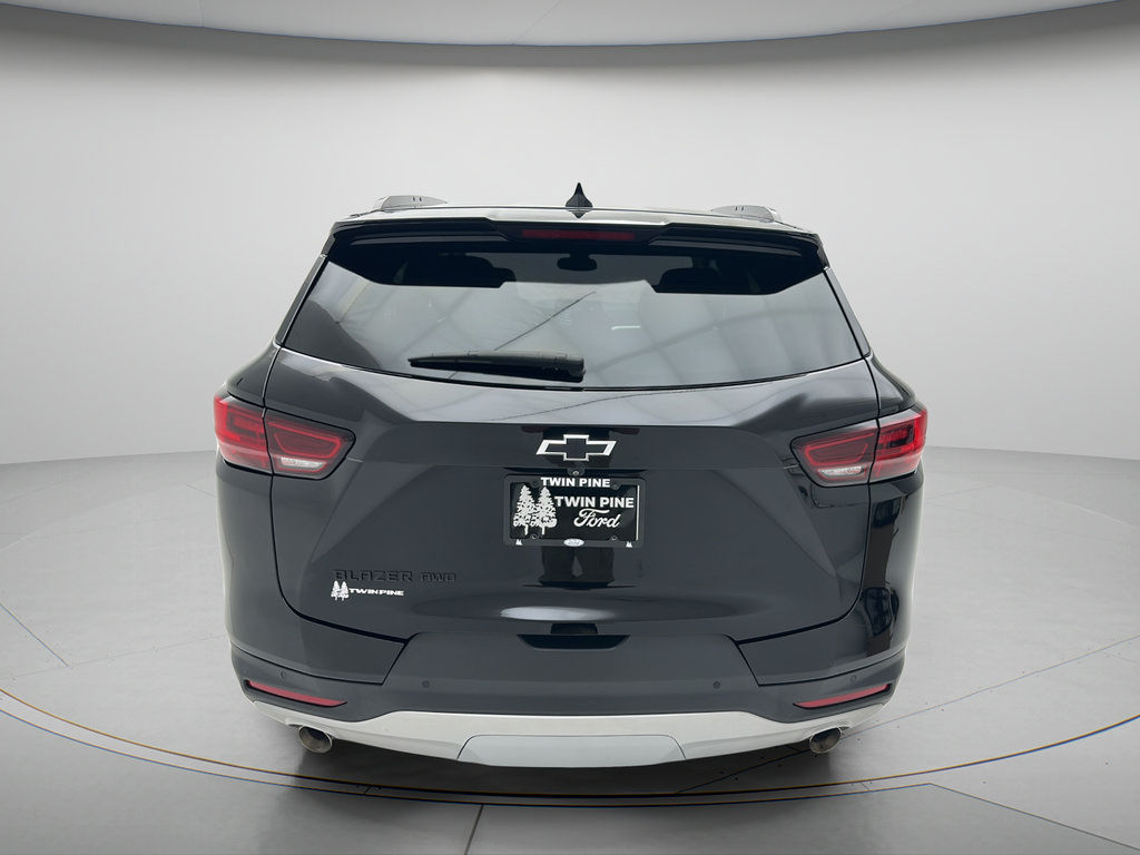 Used 2024 Chevrolet Blazer LT AWD/4WD image 4