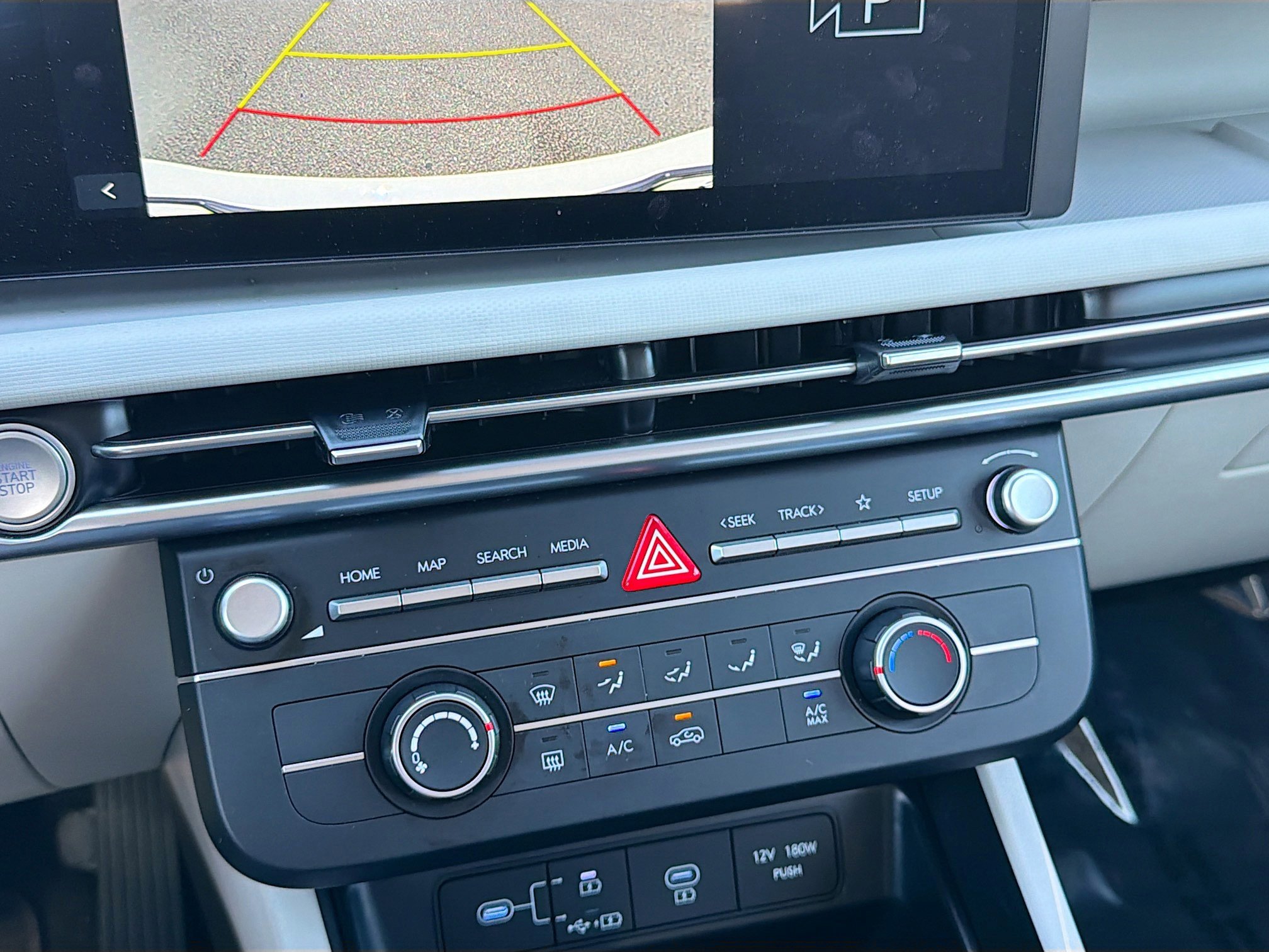 Used 2025 Hyundai Tucson SE image 29