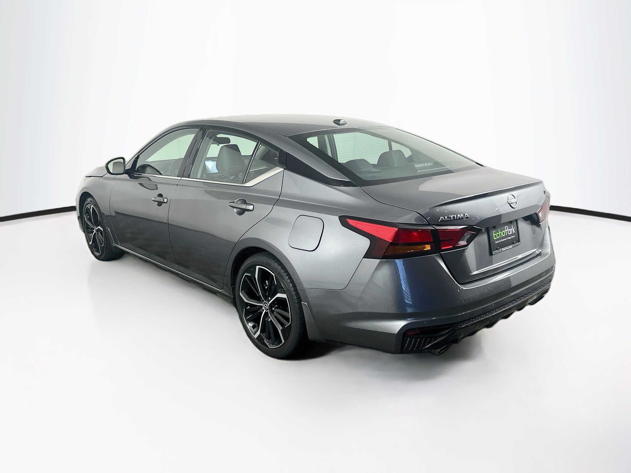 Used 2024 Nissan Altima 2.5 SR FWD image 5