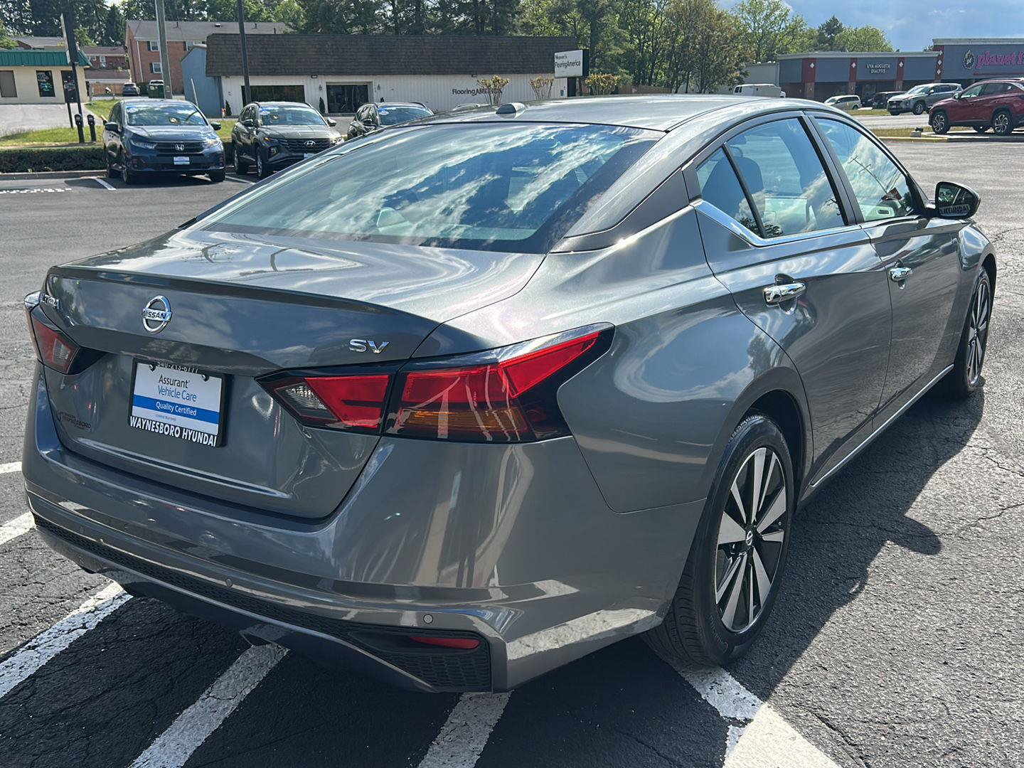 Used 2022 Nissan Altima 2.5 SV FWD image 8