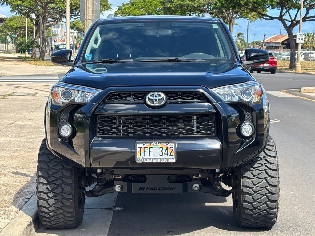 Used 2017 Toyota 4Runner SR5 AWD/4WD image 7