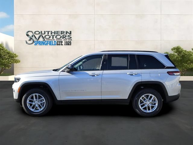 New 2026 Jeep Grand Cherokee Laredo X AWD/4WD image 2