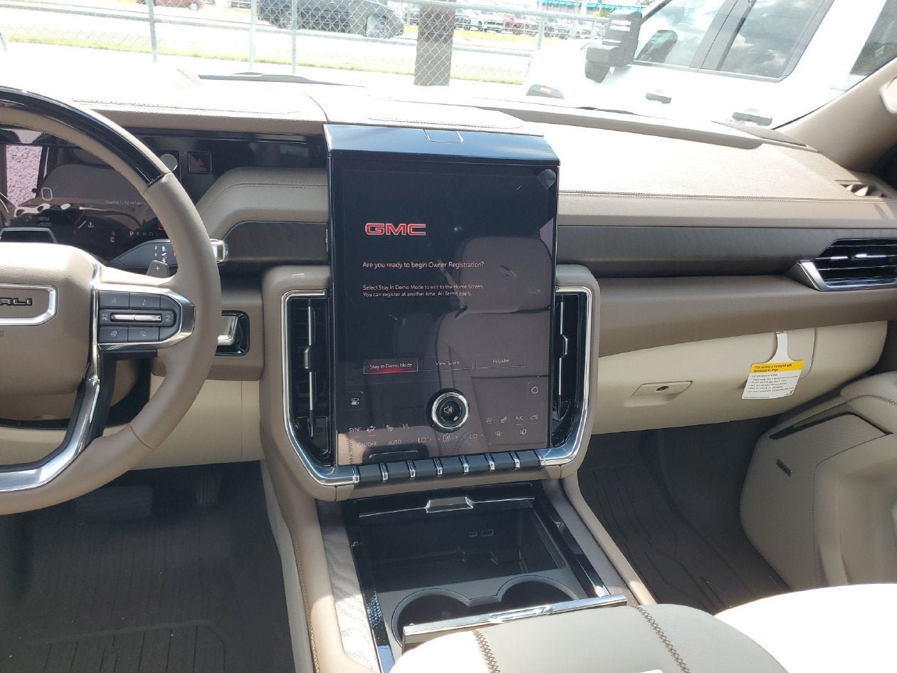 New 2027 GMC Yukon Denali w/ Denali Reserve Package AWD/4WD image 14