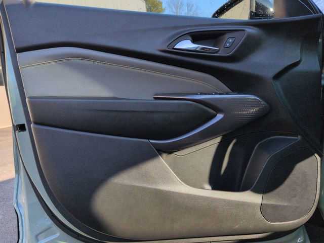 Used 2024 Chevrolet Trax ACTIV w/ Sunroof Package image 21