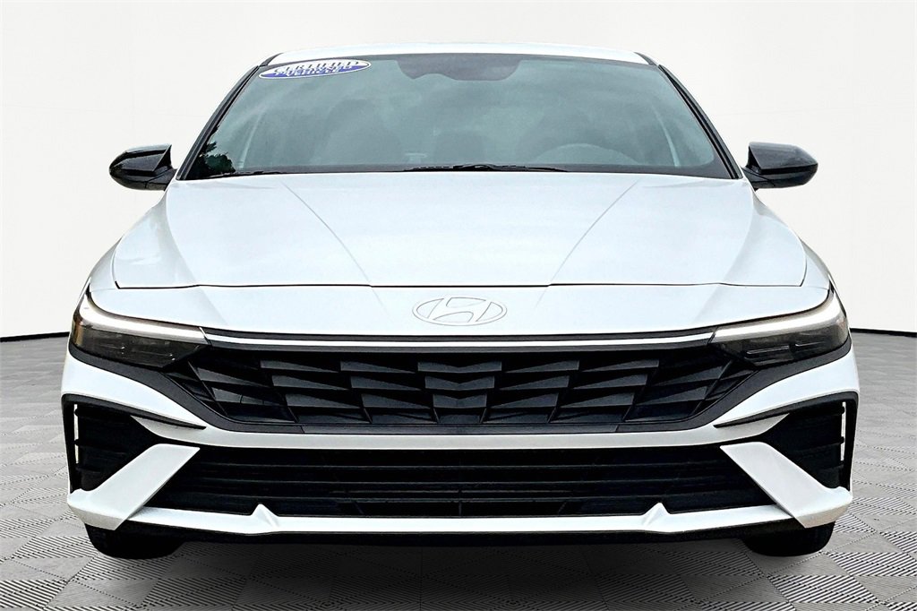 Certified 2025 Hyundai Elantra Sport image 3