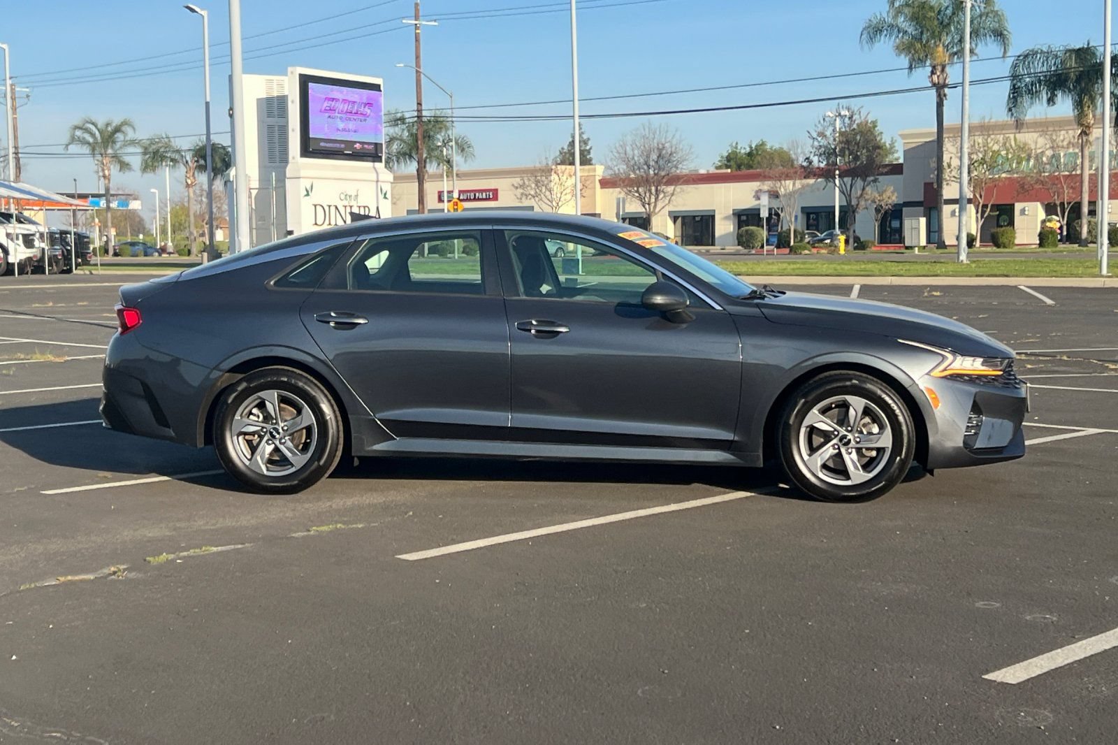 Used 2023 Kia K5 LXS FWD image 3