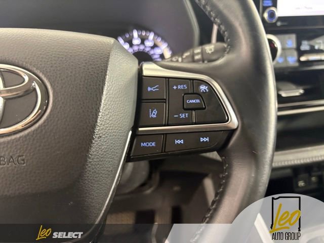 Used 2021 Toyota Highlander LE image 16